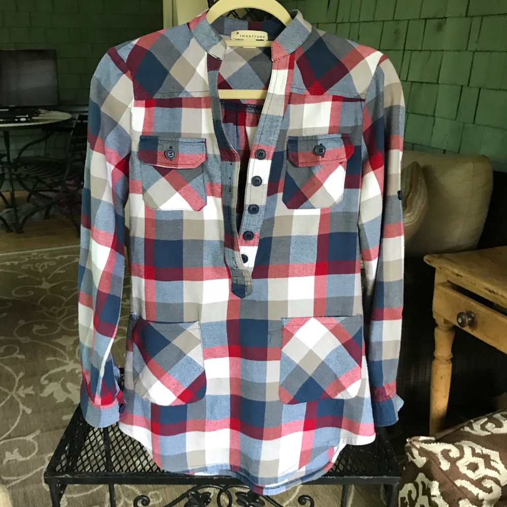 Lightweight Flannel women’s shirt by Twenty One. S